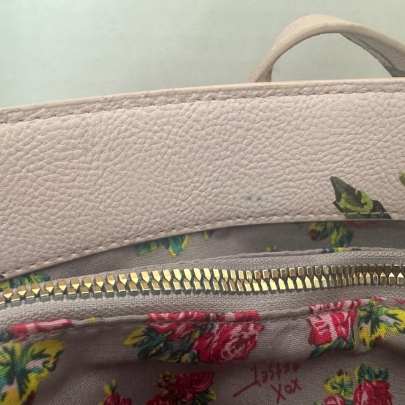 Betsey Johnson Tote Shoulder Bag Blush Pink w/Floral Lining/Purse/Handbag/Large - Picture 6 of 17